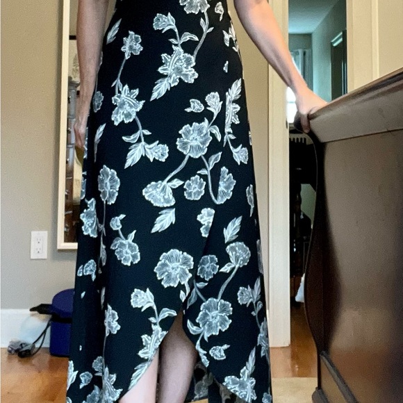 Le Chateau dress - size 6 - Picture 4 of 4